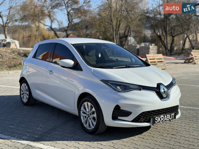 Белый Рено Зое, объемом двигателя 0 л и пробегом 72 тыс. км за 12500 $, фото 6 на Automoto.ua