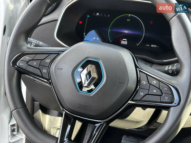 Белый Рено Зое, объемом двигателя 0 л и пробегом 30 тыс. км за 11900 $, фото 17 на Automoto.ua