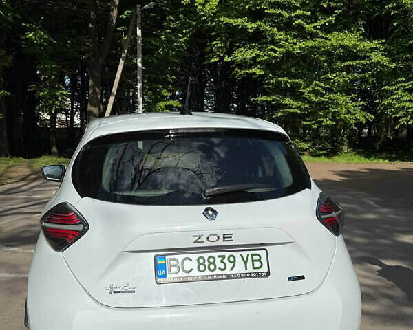 Белый Рено Зое, объемом двигателя 0 л и пробегом 74 тыс. км за 13499 $, фото 7 на Automoto.ua
