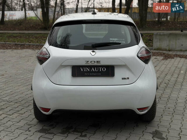 Білий Рено Зое, об'ємом двигуна 0 л та пробігом 28 тис. км за 12222 $, фото 4 на Automoto.ua