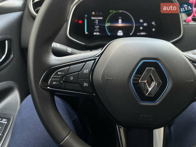 Білий Рено Зое, об'ємом двигуна 0 л та пробігом 128 тис. км за 11690 $, фото 28 на Automoto.ua