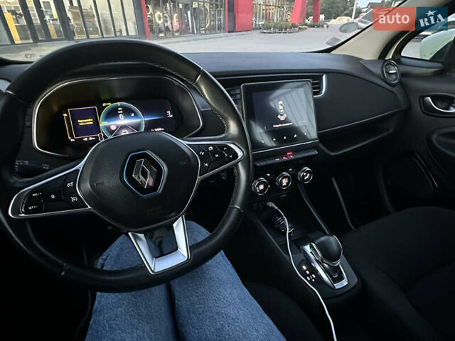 Білий Рено Зое, об'ємом двигуна 0 л та пробігом 124 тис. км за 11300 $, фото 8 на Automoto.ua