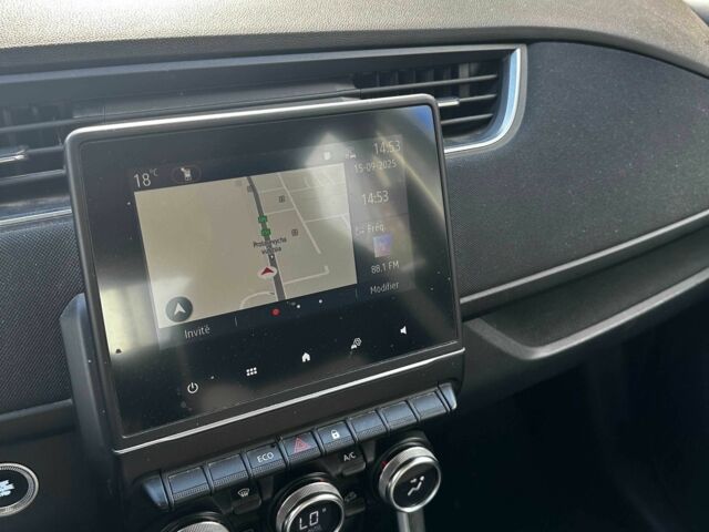 Белый Рено Зое, объемом двигателя 0 л и пробегом 165 тыс. км за 8990 $, фото 13 на Automoto.ua