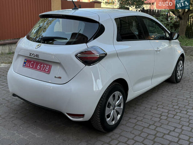 Белый Рено Зое, объемом двигателя 0 л и пробегом 44 тыс. км за 11999 $, фото 6 на Automoto.ua