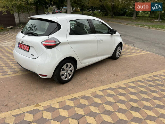 Белый Рено Зое, объемом двигателя 0 л и пробегом 23 тыс. км за 13300 $, фото 6 на Automoto.ua