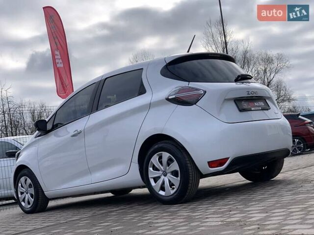Белый Рено Зое, объемом двигателя 0 л и пробегом 66 тыс. км за 12499 $, фото 17 на Automoto.ua