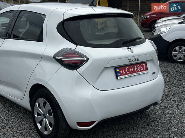 Белый Рено Зое, объемом двигателя 0 л и пробегом 41 тыс. км за 11600 $, фото 14 на Automoto.ua