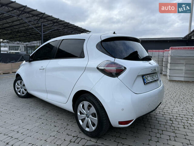 Белый Рено Зое, объемом двигателя 0 л и пробегом 36 тыс. км за 12900 $, фото 13 на Automoto.ua