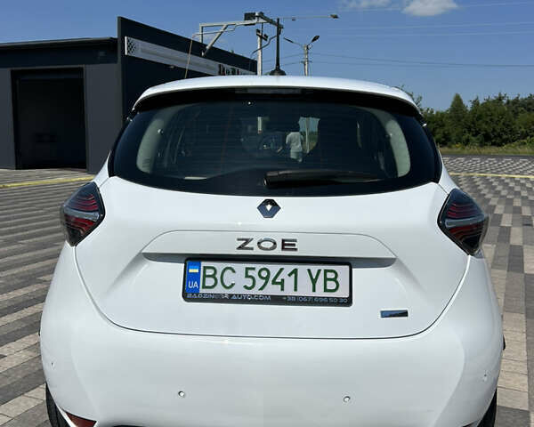 Белый Рено Зое, объемом двигателя 0 л и пробегом 119 тыс. км за 11700 $, фото 2 на Automoto.ua