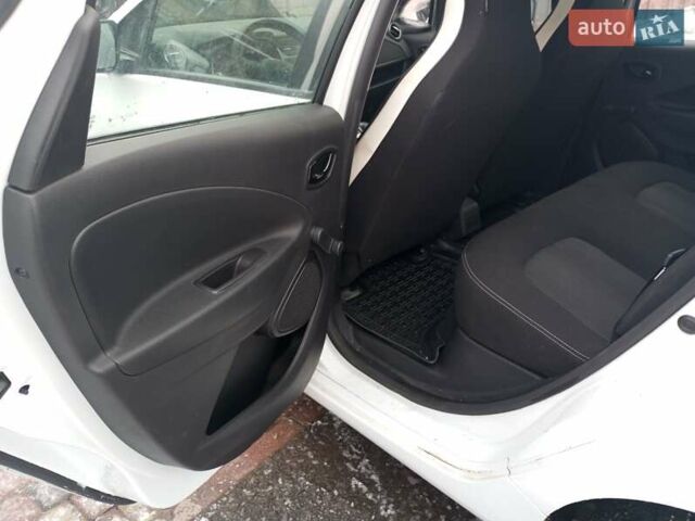 Білий Рено Зое, об'ємом двигуна 0 л та пробігом 116 тис. км за 10555 $, фото 27 на Automoto.ua