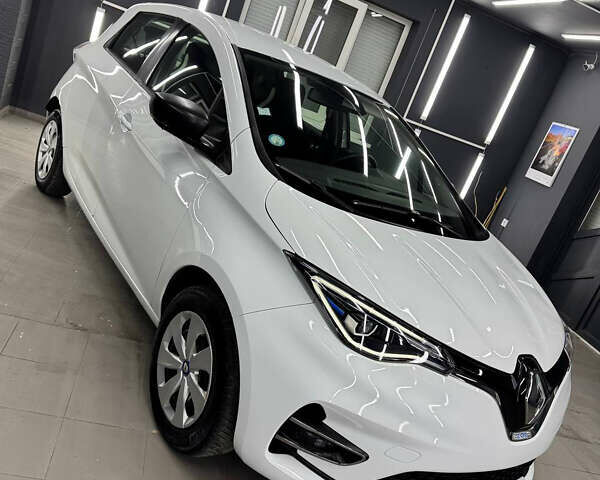 Белый Рено Зое, объемом двигателя 0 л и пробегом 46 тыс. км за 12150 $, фото 5 на Automoto.ua