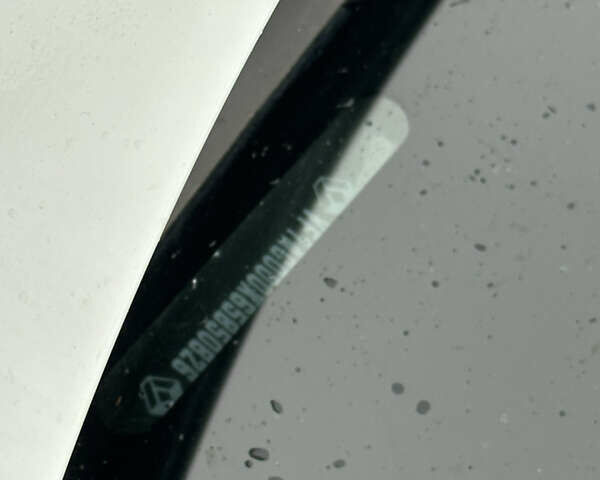 Білий Рено Зое, об'ємом двигуна 0 л та пробігом 77 тис. км за 12990 $, фото 42 на Automoto.ua