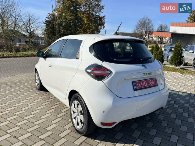 Белый Рено Зое, объемом двигателя 0 л и пробегом 56 тыс. км за 12500 $, фото 4 на Automoto.ua