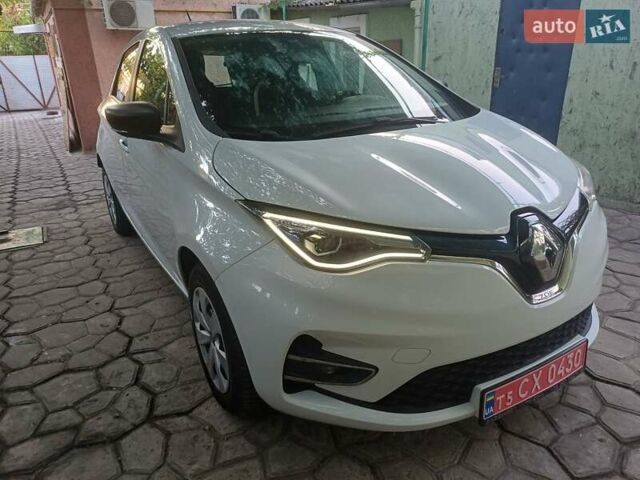 Білий Рено Зое, об'ємом двигуна 0 л та пробігом 28 тис. км за 11700 $, фото 7 на Automoto.ua