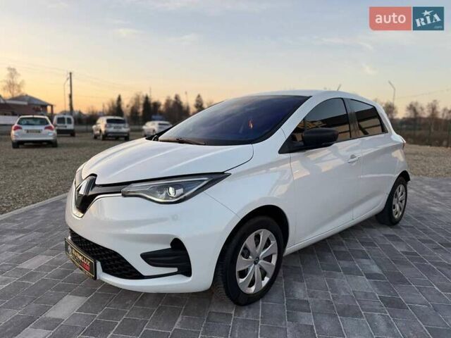 Белый Рено Зое, объемом двигателя 0 л и пробегом 92 тыс. км за 11499 $, фото 4 на Automoto.ua