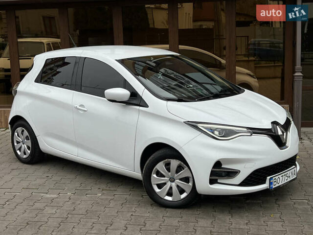Белый Рено Зое, объемом двигателя 0 л и пробегом 31 тыс. км за 11999 $, фото 35 на Automoto.ua
