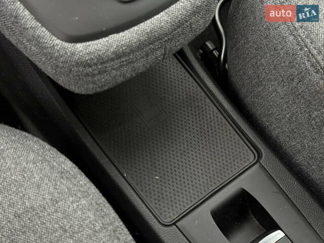 Білий Рено Зое, об'ємом двигуна 0 л та пробігом 77 тис. км за 12990 $, фото 24 на Automoto.ua