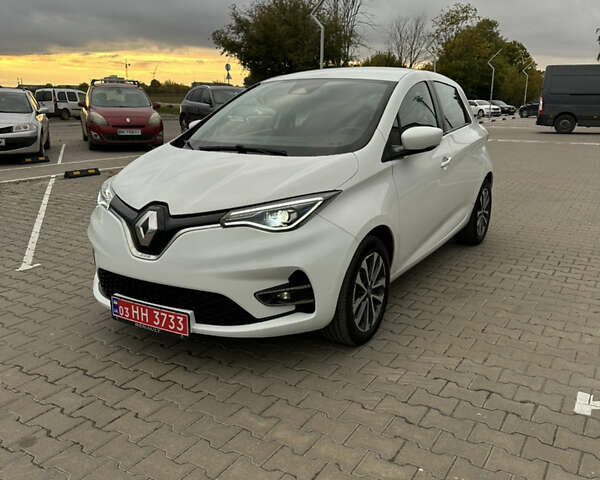 Белый Рено Зое, объемом двигателя 0 л и пробегом 88 тыс. км за 12300 $, фото 1 на Automoto.ua