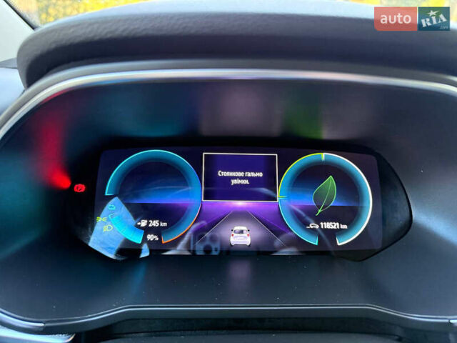 Белый Рено Зое, объемом двигателя 0 л и пробегом 118 тыс. км за 12900 $, фото 22 на Automoto.ua