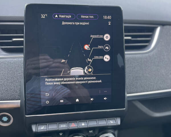 Белый Рено Зое, объемом двигателя 0 л и пробегом 106 тыс. км за 12299 $, фото 22 на Automoto.ua