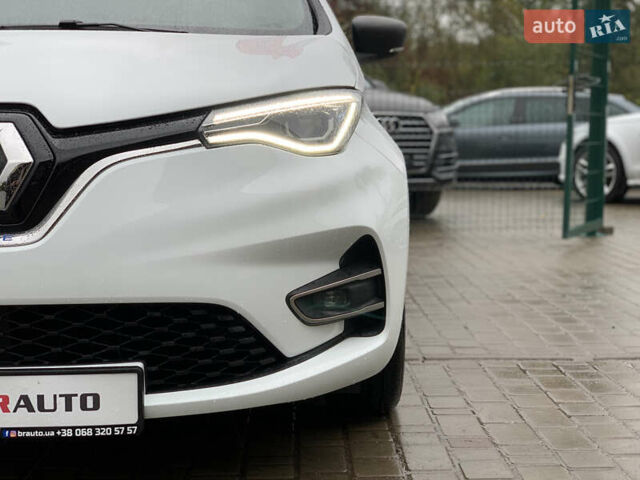 Белый Рено Зое, объемом двигателя 0 л и пробегом 47 тыс. км за 12499 $, фото 8 на Automoto.ua