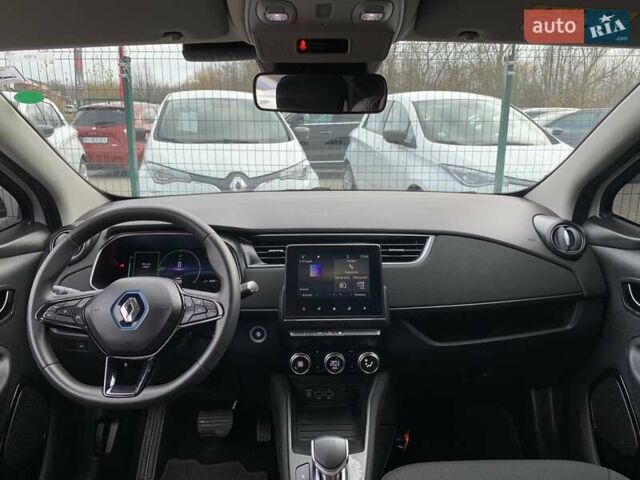 Белый Рено Зое, объемом двигателя 0 л и пробегом 66 тыс. км за 12499 $, фото 55 на Automoto.ua