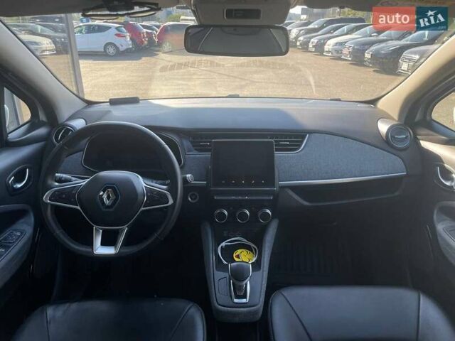 Белый Рено Зое, объемом двигателя 0 л и пробегом 217 тыс. км за 11990 $, фото 14 на Automoto.ua