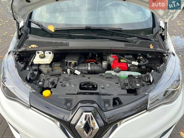 Белый Рено Зое, объемом двигателя 0 л и пробегом 52 тыс. км за 12200 $, фото 11 на Automoto.ua