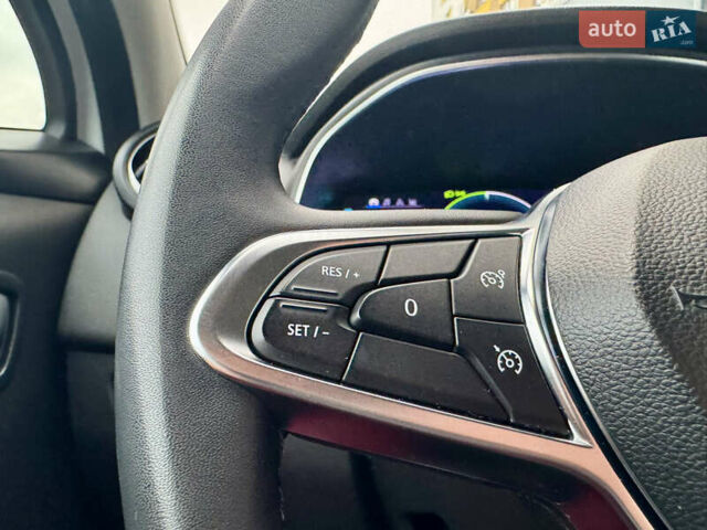 Белый Рено Зое, объемом двигателя 0 л и пробегом 55 тыс. км за 13300 $, фото 36 на Automoto.ua