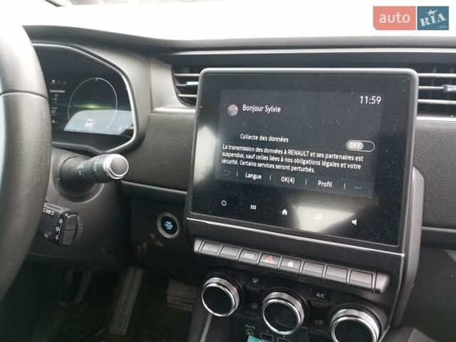 Білий Рено Зое, об'ємом двигуна 0 л та пробігом 116 тис. км за 10555 $, фото 24 на Automoto.ua