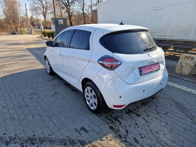 Белый Рено Зое, объемом двигателя 0 л и пробегом 27 тыс. км за 13000 $, фото 3 на Automoto.ua
