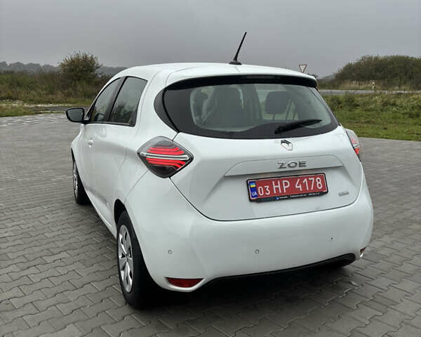 Белый Рено Зое, объемом двигателя 0 л и пробегом 15 тыс. км за 12700 $, фото 6 на Automoto.ua