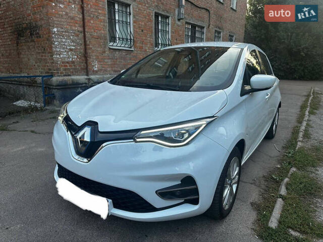 Белый Рено Зое, объемом двигателя 0 л и пробегом 26 тыс. км за 13888 $, фото 3 на Automoto.ua