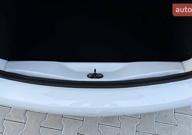 Рено Зое 2020 в Тернополе на Automoto.ua Белый Рено Зое, объемом двигателя 0 л и пробегом 104 тыс. км за 12499 $, фото 26 на Automoto.ua