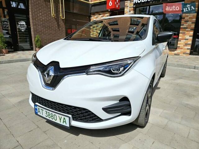 Белый Рено Зое, объемом двигателя 0 л и пробегом 28 тыс. км за 11900 $, фото 1 на Automoto.ua