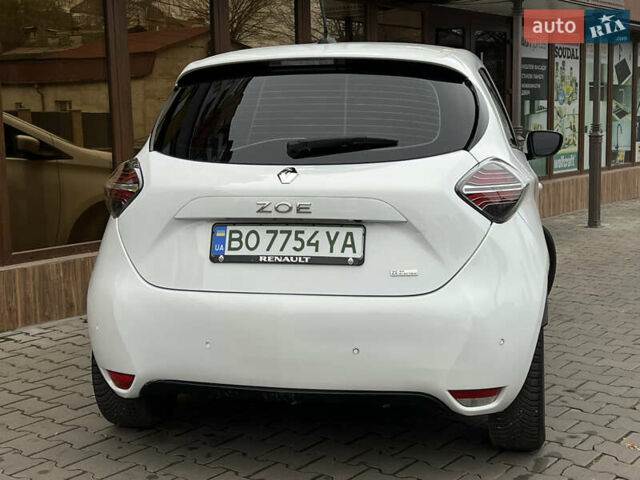 Белый Рено Зое, объемом двигателя 0 л и пробегом 31 тыс. км за 11999 $, фото 19 на Automoto.ua