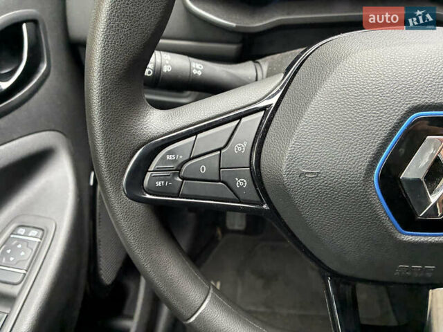 Білий Рено Зое, об'ємом двигуна 0 л та пробігом 20 тис. км за 12300 $, фото 7 на Automoto.ua