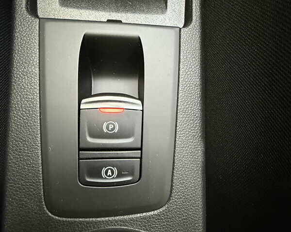 Білий Рено Зое, об'ємом двигуна 0 л та пробігом 30 тис. км за 12300 $, фото 23 на Automoto.ua