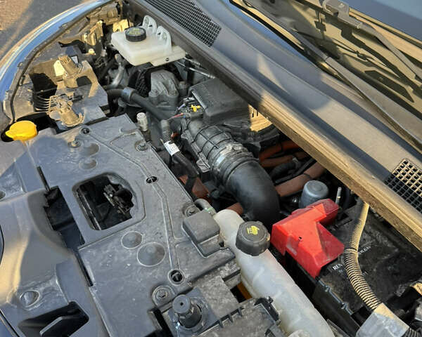 Белый Рено Зое, объемом двигателя 0 л и пробегом 74 тыс. км за 13499 $, фото 30 на Automoto.ua