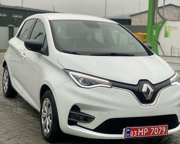 Белый Рено Зое, объемом двигателя 0 л и пробегом 42 тыс. км за 11700 $, фото 2 на Automoto.ua
