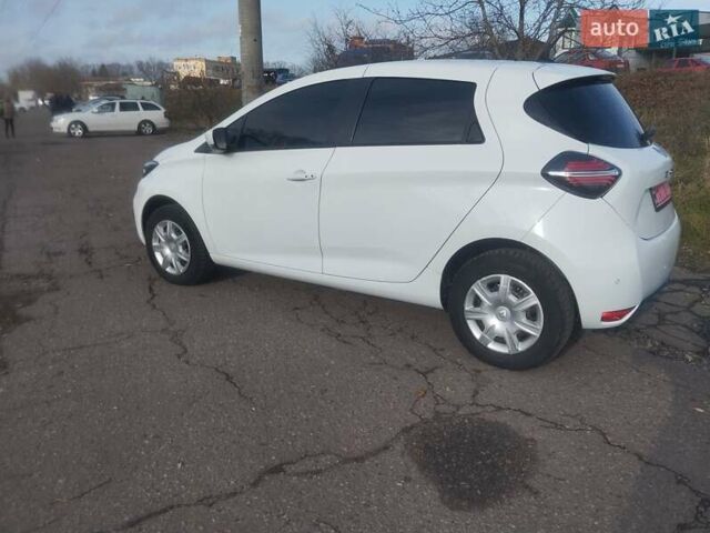 Білий Рено Зое, об'ємом двигуна 0 л та пробігом 39 тис. км за 13700 $, фото 7 на Automoto.ua