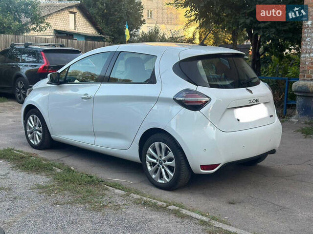 Белый Рено Зое, объемом двигателя 0 л и пробегом 26 тыс. км за 13888 $, фото 10 на Automoto.ua