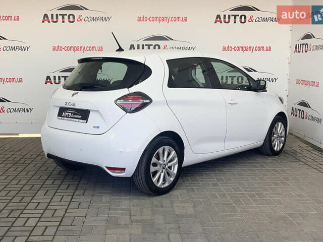 Белый Рено Зое, объемом двигателя 0 л и пробегом 88 тыс. км за 13650 $, фото 2 на Automoto.ua