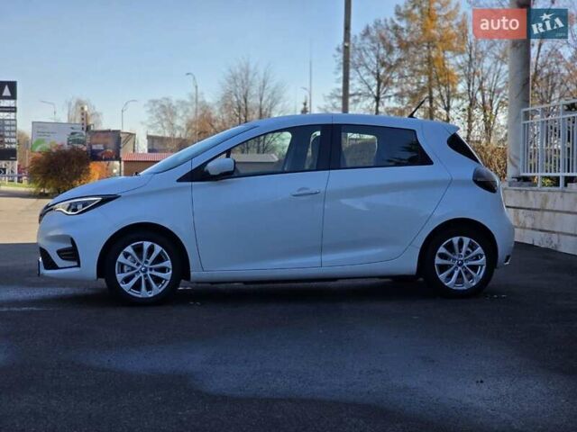 Белый Рено Зое, объемом двигателя 0 л и пробегом 85 тыс. км за 12999 $, фото 1 на Automoto.ua