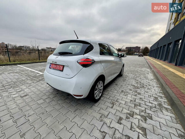 Белый Рено Зое, объемом двигателя 0 л и пробегом 55 тыс. км за 13300 $, фото 4 на Automoto.ua