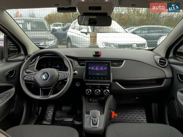 Белый Рено Зое, объемом двигателя 0 л и пробегом 44 тыс. км за 12499 $, фото 37 на Automoto.ua