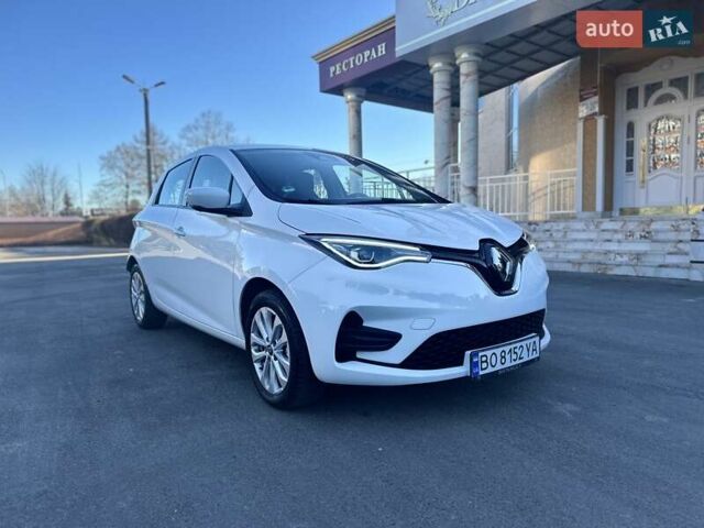 Белый Рено Зое, объемом двигателя 0 л и пробегом 83 тыс. км за 11999 $, фото 5 на Automoto.ua