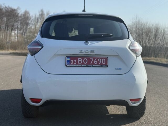 Белый Рено Зое, объемом двигателя 0 л и пробегом 150 тыс. км за 10600 $, фото 8 на Automoto.ua