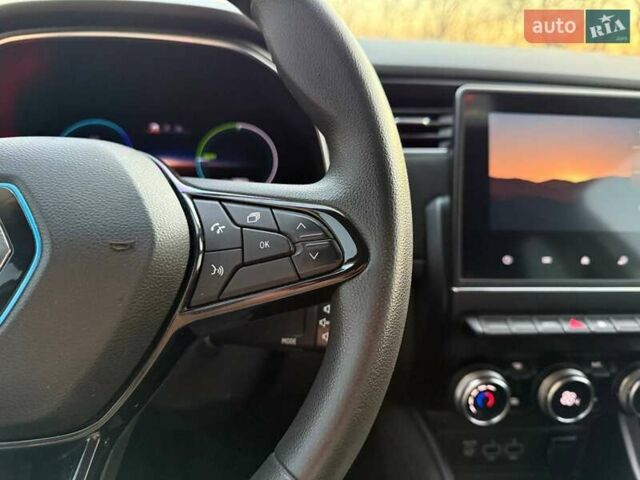 Белый Рено Зое, объемом двигателя 0 л и пробегом 92 тыс. км за 11499 $, фото 25 на Automoto.ua