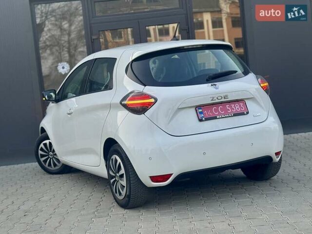 Белый Рено Зое, объемом двигателя 0 л и пробегом 86 тыс. км за 10850 $, фото 45 на Automoto.ua